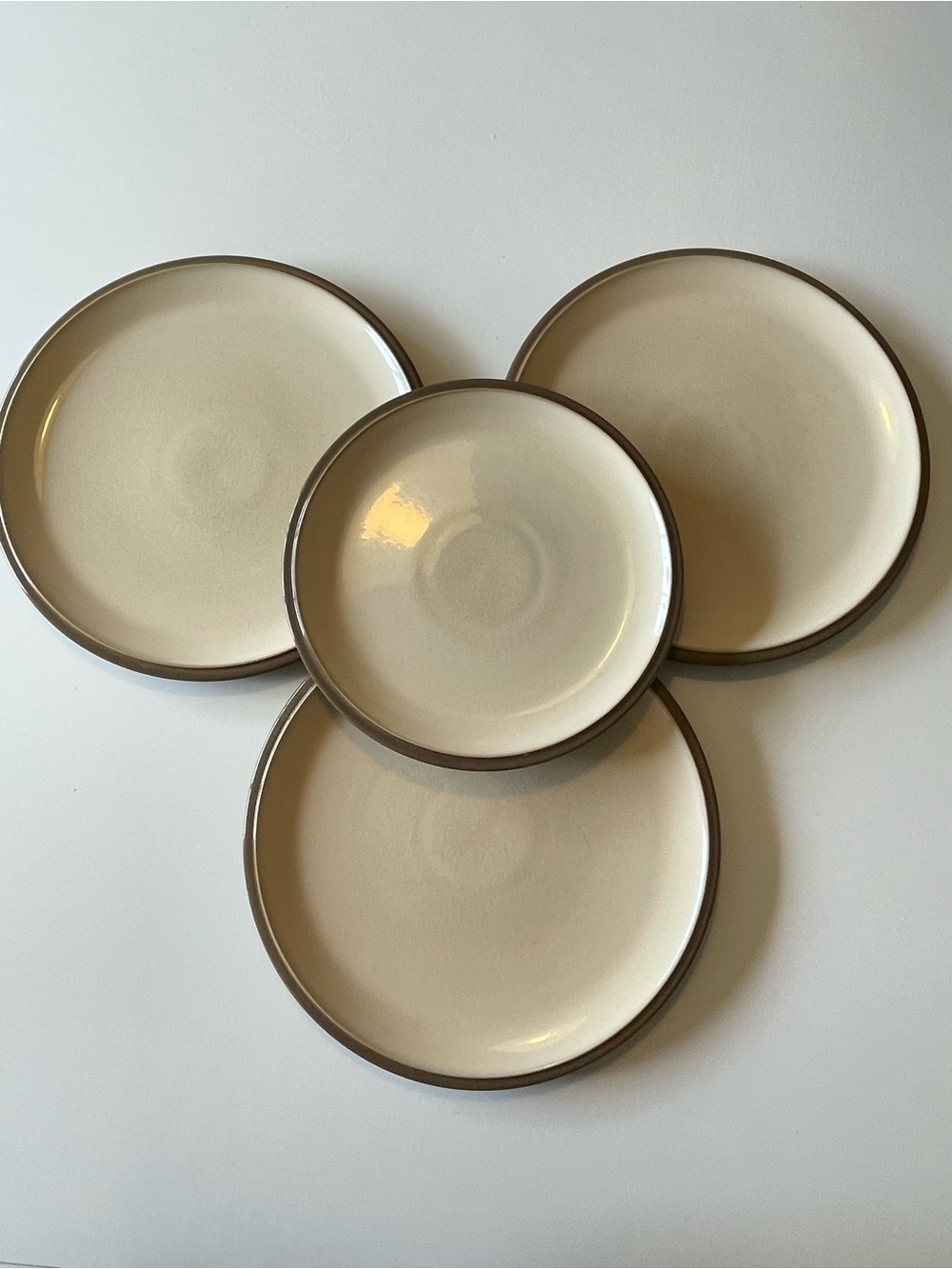 Denby Everyday Cappuccino Set of 3 Dinner + 1 Salad Side Plate Stoneware